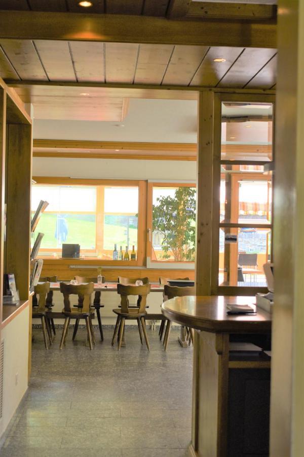 Restaurant & Hostel Hole In One رندة المظهر الخارجي الصورة